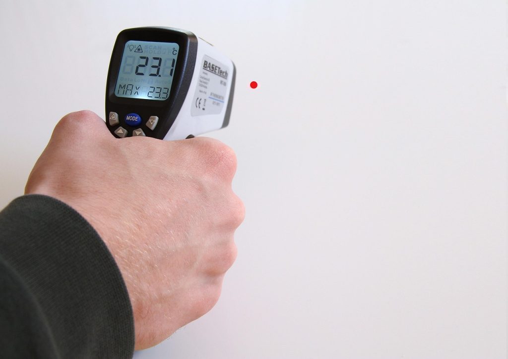 air conditioner temperature setting at 27 degrees Celsius