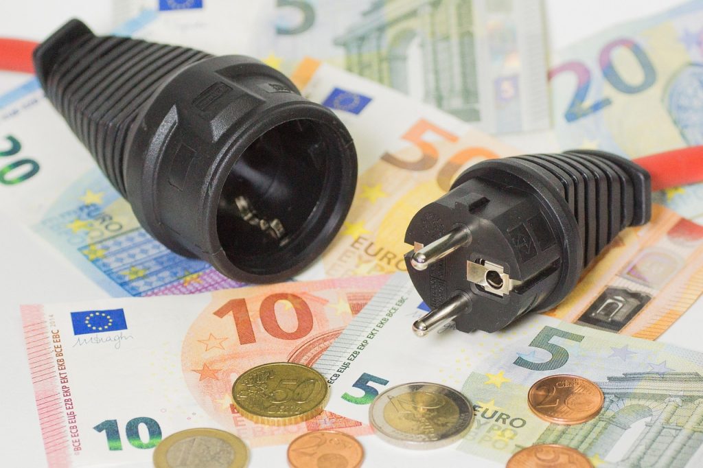 electricity bill comparison with energy saving tips